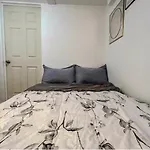 Independent Private Suite, Free Parking And High-Speed Wi-Fi